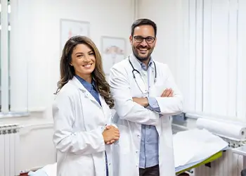 Medicos felizes por fazer SEO